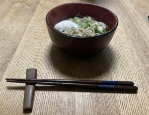 母が麺から作ってくれた年越し蕎麦(超美味しかった)
