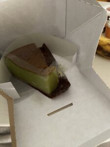 スタバの抹茶チーズケーキ 一回もらって食べたら美味しすぎて後日もう一回自分で買いました