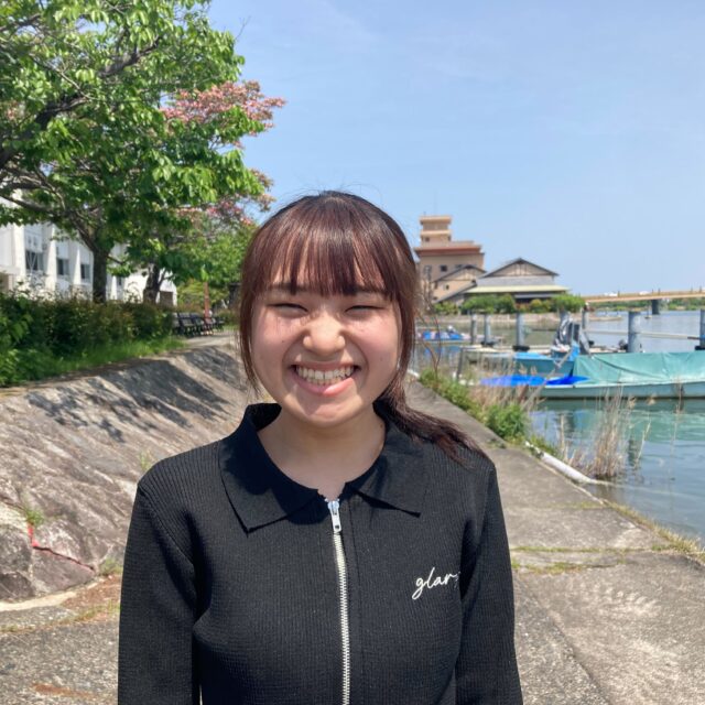 勝岡莉子