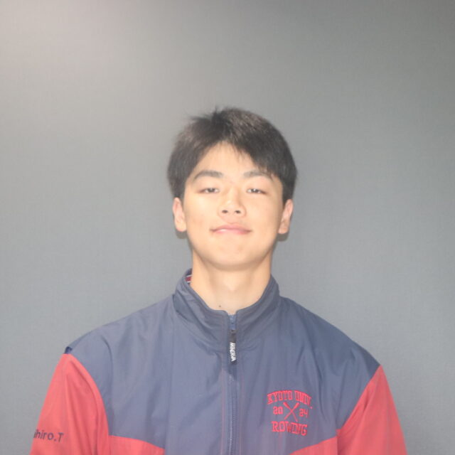 西山　堅